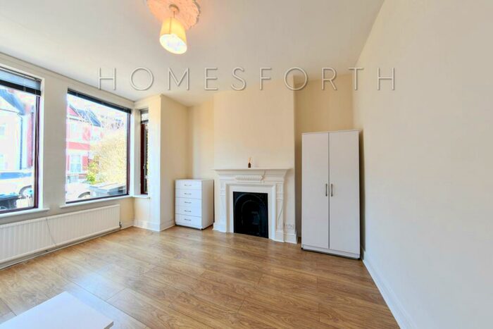 2 Bedroom Flat To Rent In Riffel Road, Willesden Green, NW2