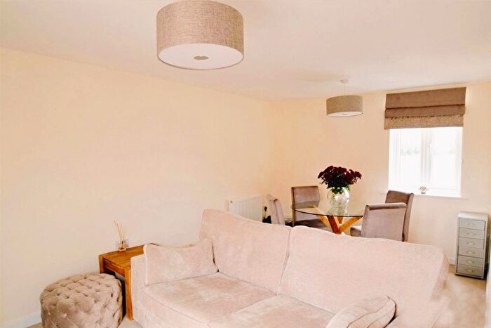 2 Bedroom Flat To Rent In Derwent Drive, Lakeside, Doncaster, DN4