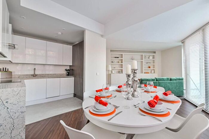 2 Bedroom Flat To Rent In City Road, Old Street, London, EC1V