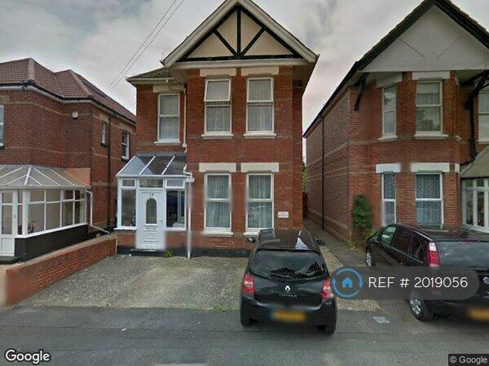 6 Bedroom Detached House To Rent In Queensland Road, Bournemouth, BH5