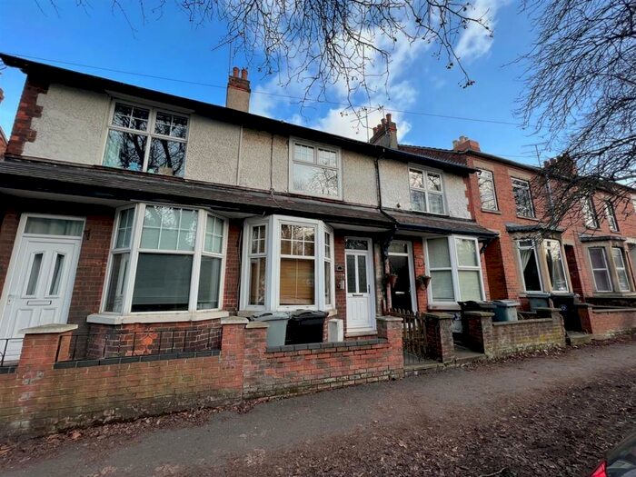 4 Bedroom House To Rent In South Parade, Grantham, NG31