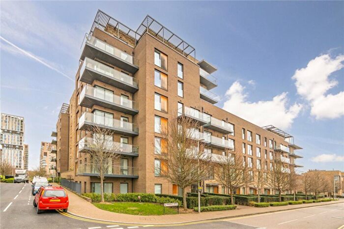 2 Bedroom Penthouse To Rent In Handley Drive, London, SE3