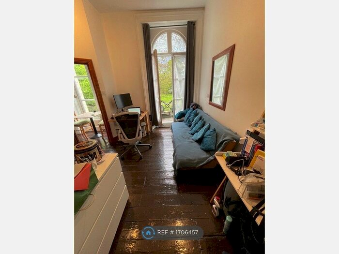 1 Bedroom Studio To Rent In Harrington Square, London, NW1