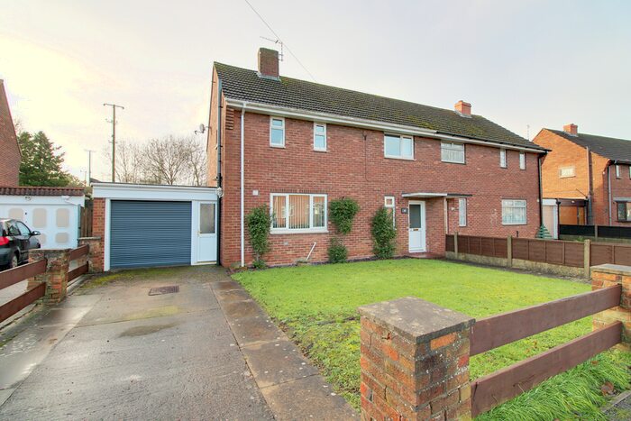 3 Bedroom Semi-Detached House For Sale In Chesswick Crescent, Keadby, Scunthorpe, DN17