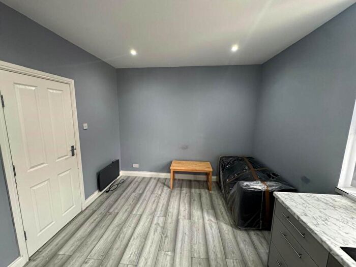 2 Bedroom Flat To Rent In Oxford Road, Reading, RG30