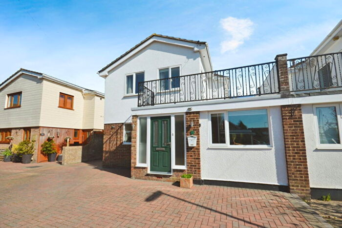 4 Bedroom Link Detached House For Sale In The Nyetimbers, Nyetimber, Bognor Regis, PO21