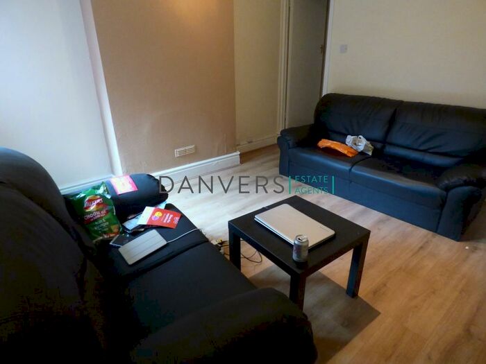 3 Bedroom Terraced House To Rent In Clarendon Street, Leicester, LE2