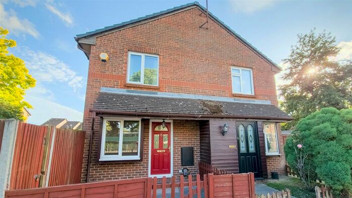 1 Bedroom Semi-Detached House To Rent In Avondale Drive, Hayes, UB3