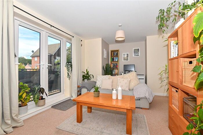 1 Bedroom Flat For Sale In Laurens Van Der Post Way, Ashford, Kent, TN23