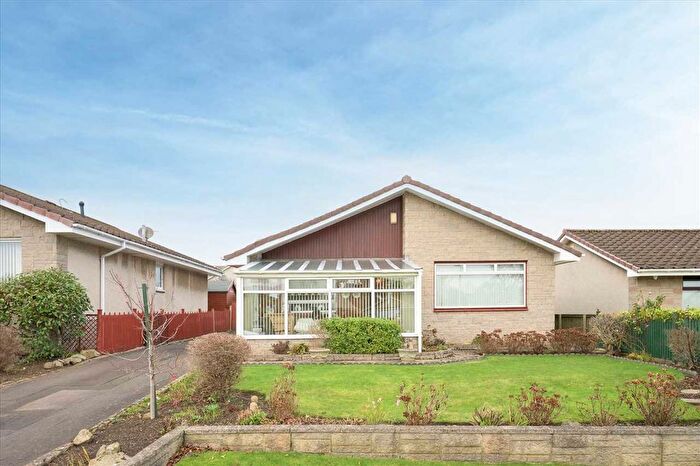 3 Bedroom Detached Bungalow For Sale In Oxcars Drive, Dalgety Bay, KY11