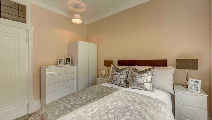 2 Bedroom Apartment To Rent In Park Road, St Johns Wood, NW8