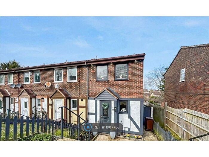 2 Bedroom End Of Terrace House To Rent In Heritage Road, Chatham, ME5