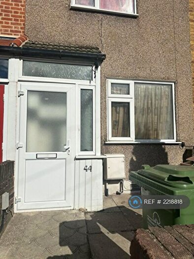 3 Bedroom Terraced House To Rent In Byron Road, London, E17