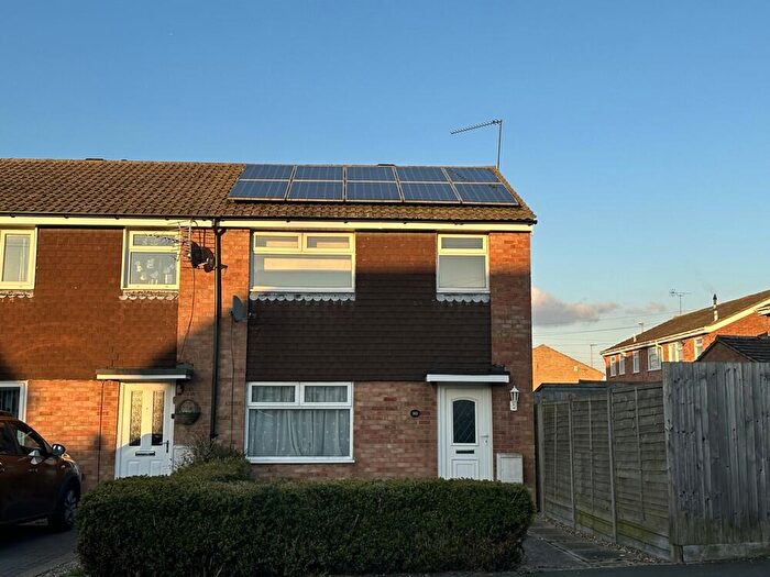 3 Bedroom End Of Terrace House To Rent In Grangeway, Rushden, NN10