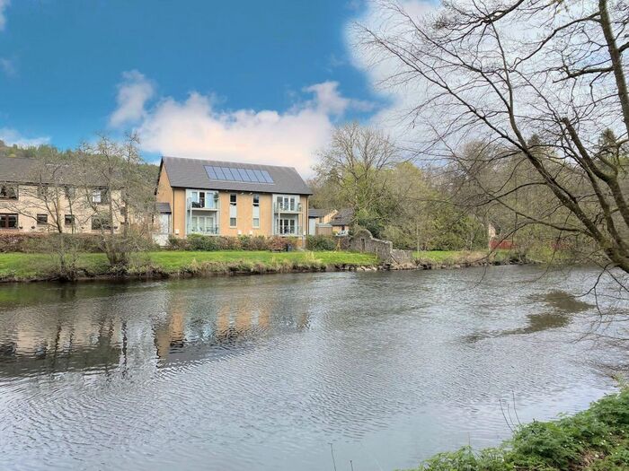 2 Bedroom houses for sale in Callander, FK17, Stirling