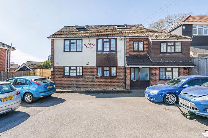 2 Bedroom Flat For Sale In Providence Hill, Bursledon, SO31