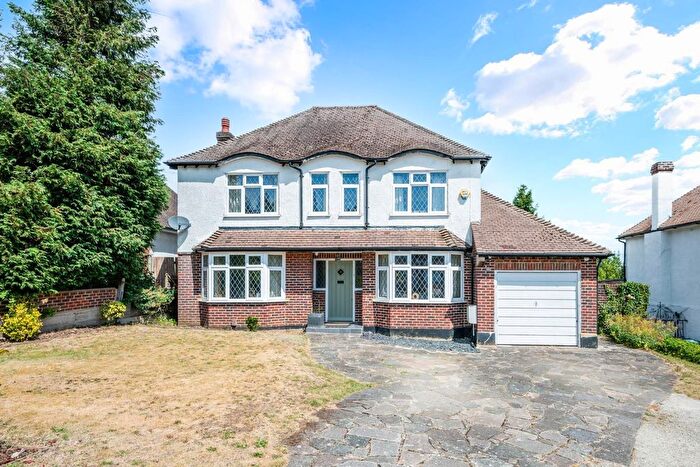 3 Bedroom Detached House For Sale In Shawley Way, Epsom, KT18