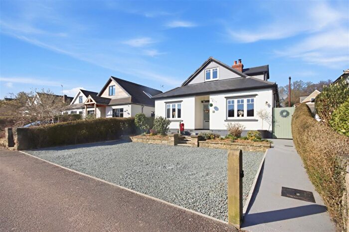 3 Bedroom Detached House For Sale In The Crescent, Holymoorside, Chesterfield, S42