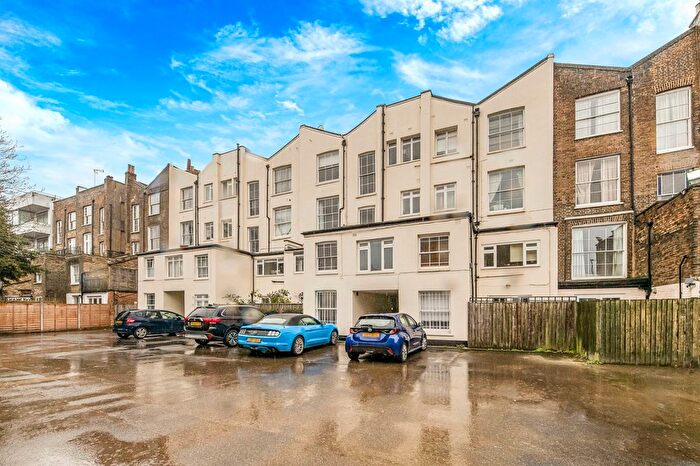 Studio For Sale In Cliff Court, Cliff Road, NW1