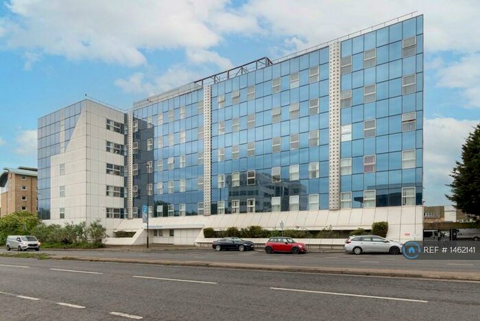 1 Bedroom Flat To Rent In London Road, Crawley, RH10