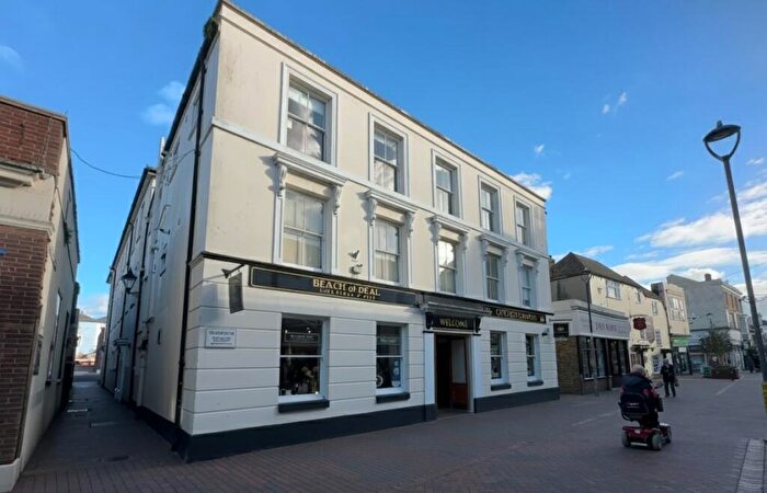 2 Bedroom Flat For Sale In High Street, Deal, CT14