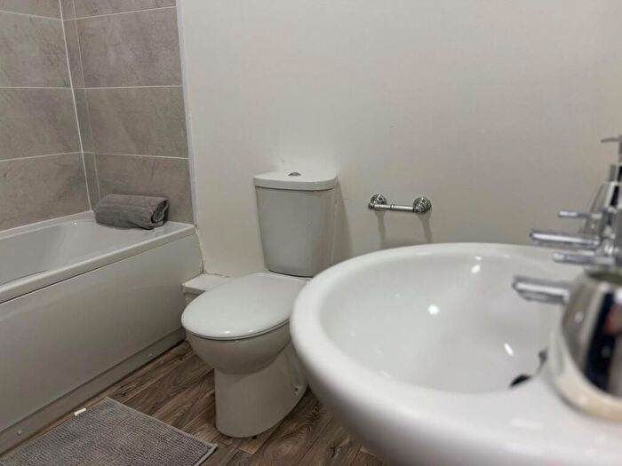 2 Bedroom Apartment To Rent In Flat, Arch View Crescent, Liverpool, Merseyside, L1