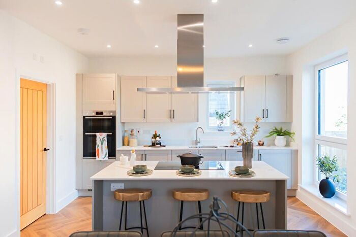 4 Bedroom Detached House For Sale In Swindon Road, Highworth, Swindon, SN6