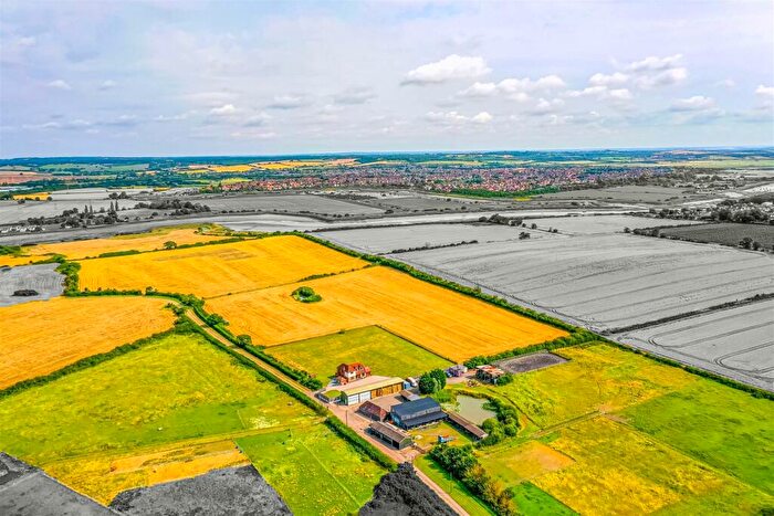 3 Bedroom Detached House For Sale In Highlands Road, Rawreth, Wickford, SS11