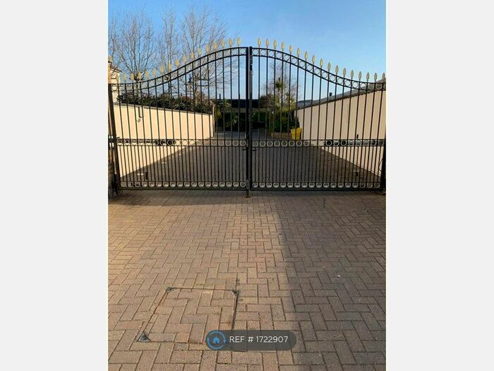 2 Bedroom Flat To Rent In Audley Court, Southend-On-Sea, SS1