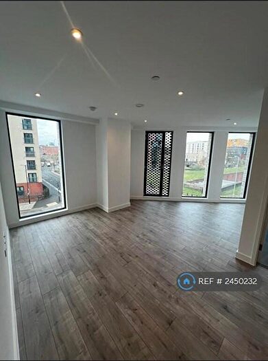 2 Bedroom Flat To Rent In Victoria House, Manchester, M4
