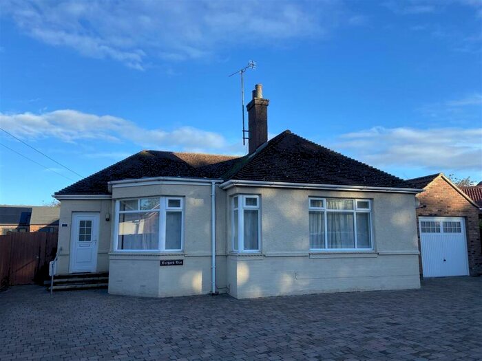 3 Bedroom Detached Bungalow To Rent In Low Road, King's Lynn, PE30