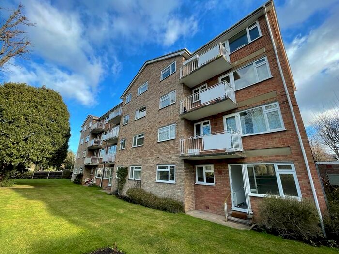 1 Bedroom Flat To Rent In Elton Close, Kingaton Upon Thames, KT1