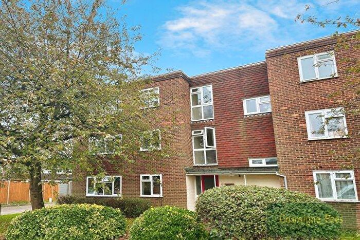 2 Bedroom Flat To Rent In Ellison Way, Farnham, GU10