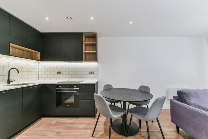 1 Bedroom Flat To Rent In Beaufort Square, Beaufort Park, Colindale, London, NW9