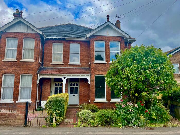 4 Bedroom Semi-Detached House To Rent In Station Road, March, PE15