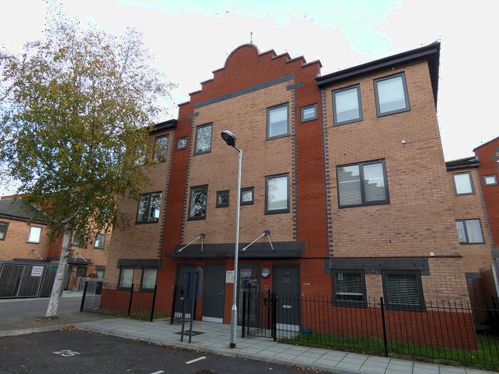 1 Bedroom Property To Rent In Westminster Court, Old Woking, GU22