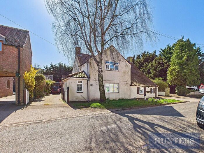 3 Bedroom Semi-Detached House For Sale In Main Street, Staxton, Scarborough, YO12