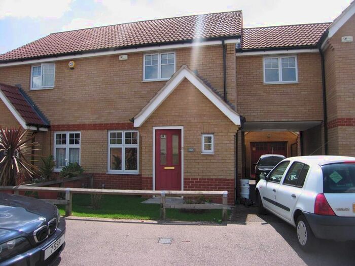 3 Bedroom Semi-Detached House To Rent In Winding Way, Dagenham, Essex, RM8