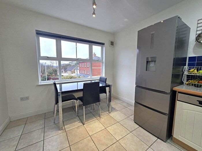 3 Bedroom Town House For Sale In Gardeners Place, Chartham, CT4