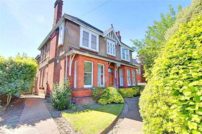 1 Bedroom Flat To Rent In Langton Road, Worthing, West Sussex, BN14