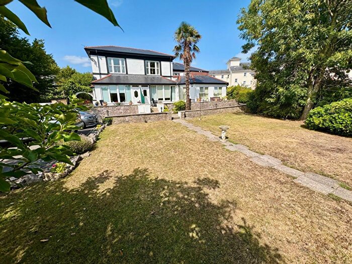 2 Bedroom Flat For Sale In Babbacombe, Torquay, TQ1