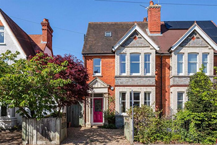 4 Bedroom Semi Detached House For Sale In Warwick Road, Reading, RG2