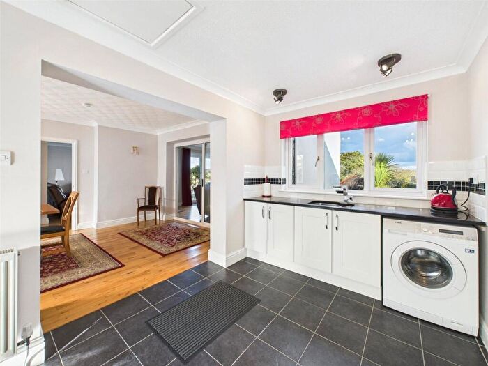 5 Bedroom Detached House For Sale In Lynstone Road, Bude, Cornwall, EX23
