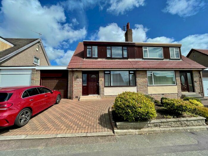 3 Bedroom Semi-Detached House For Sale In Hopetoun Avenue, Bucksburn, Aberdeen, AB21