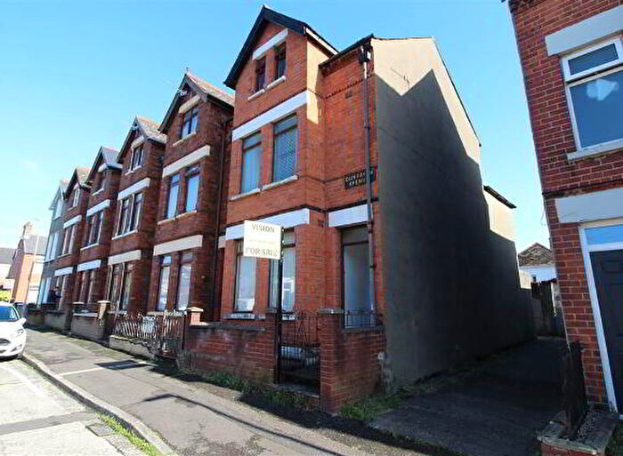 3 Bedroom End Of Terrace House For Sale In Dunraven Avenue, Belfast, BT5