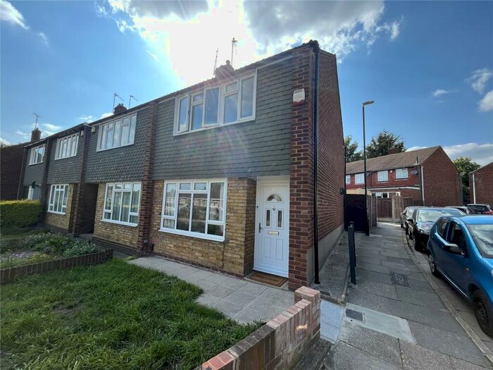 3 Bedroom End Of Terrace House To Rent In Erith Road, Northumberland Heath, DA8