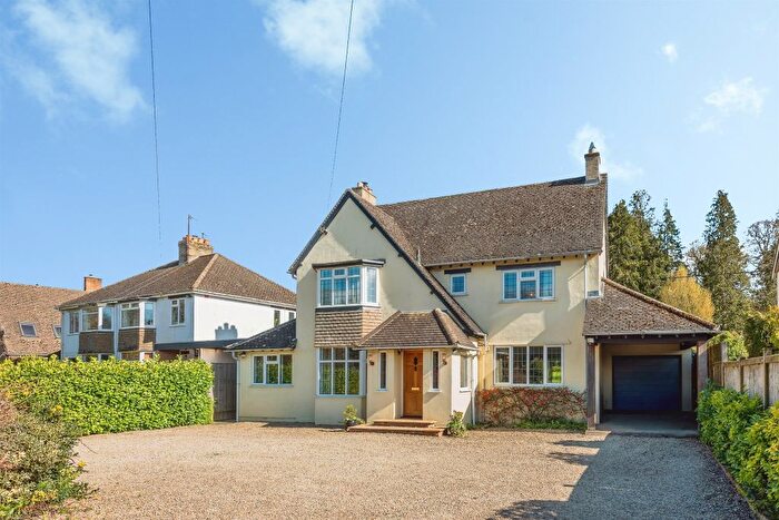 4 Bedroom Detached House For Sale In Grove Road, Bladon, Woodstock, OX20