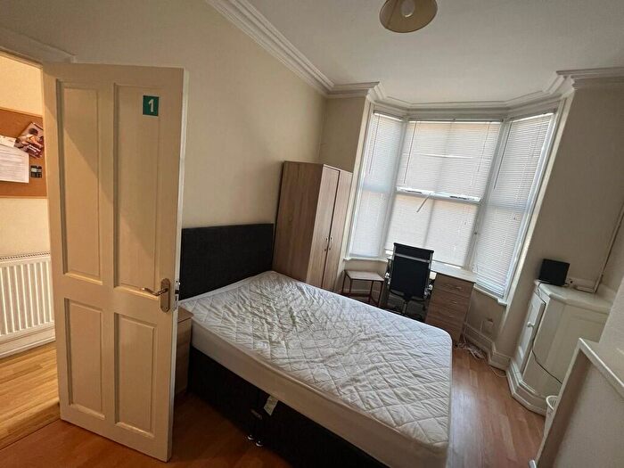 4 Bedroom Terraced House To Rent In Beaconsfield Road, Leicester, LE3