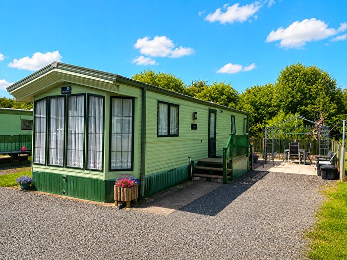2 Bedroom Park Home For Sale In Abermule, Kerry Montgomery, SY15