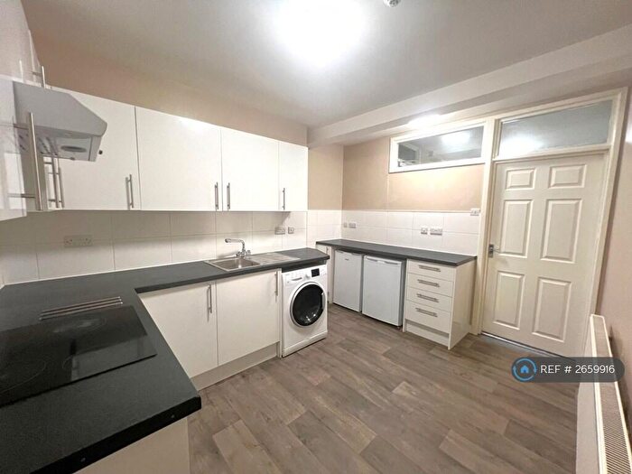 5 Bedroom Terraced House To Rent In Stokes Croft, Bristol, BS1